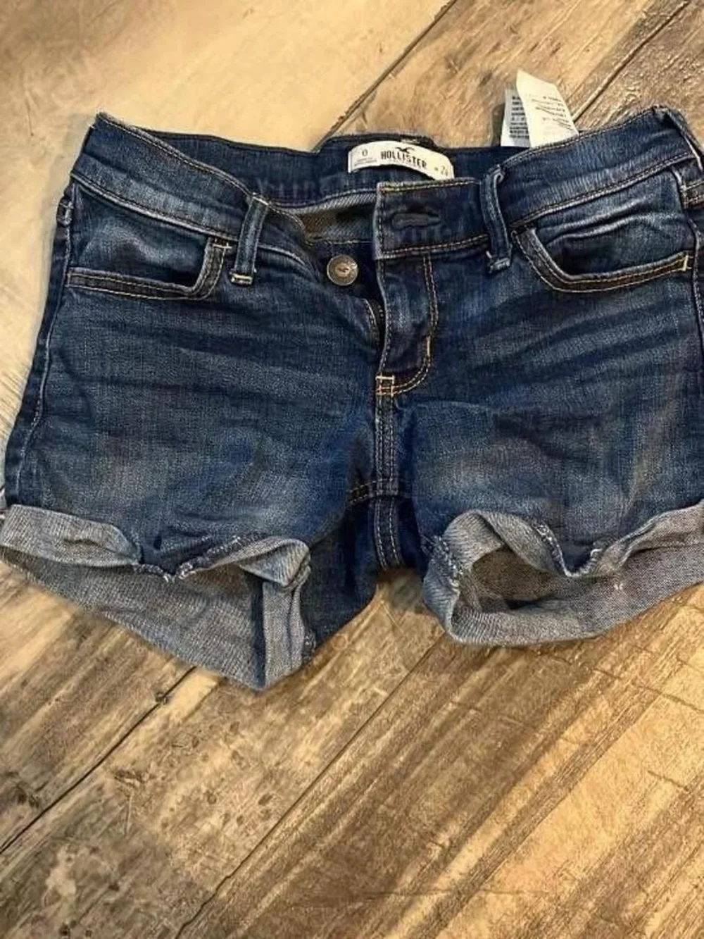 Hollister Cuffed Denim Shorts Dark Wash Women’s Size 0